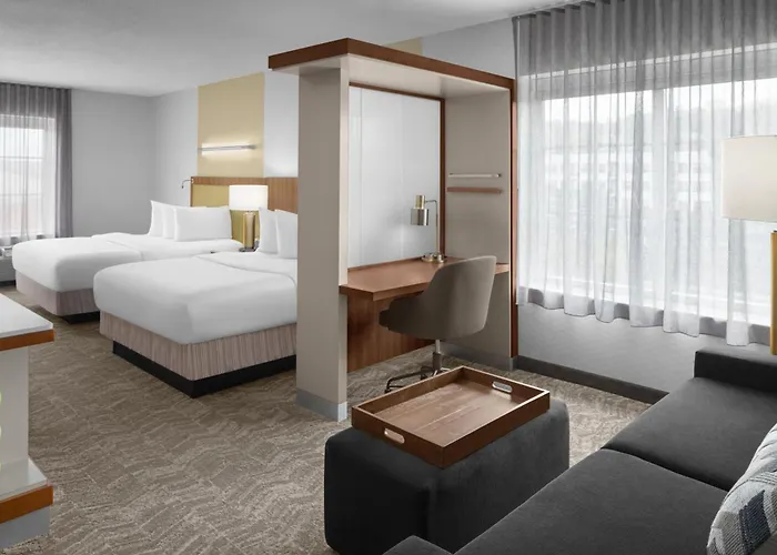 Springhill Southside Works Hotel 3*