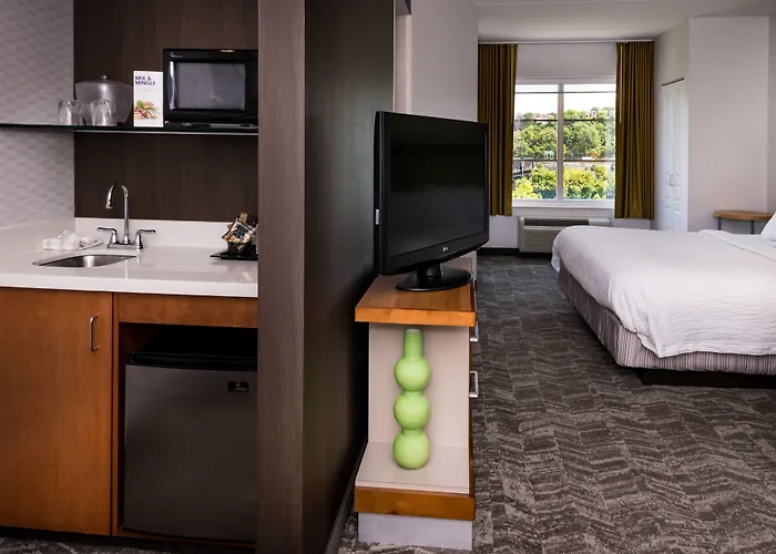 Springhill Southside Works Hotel
